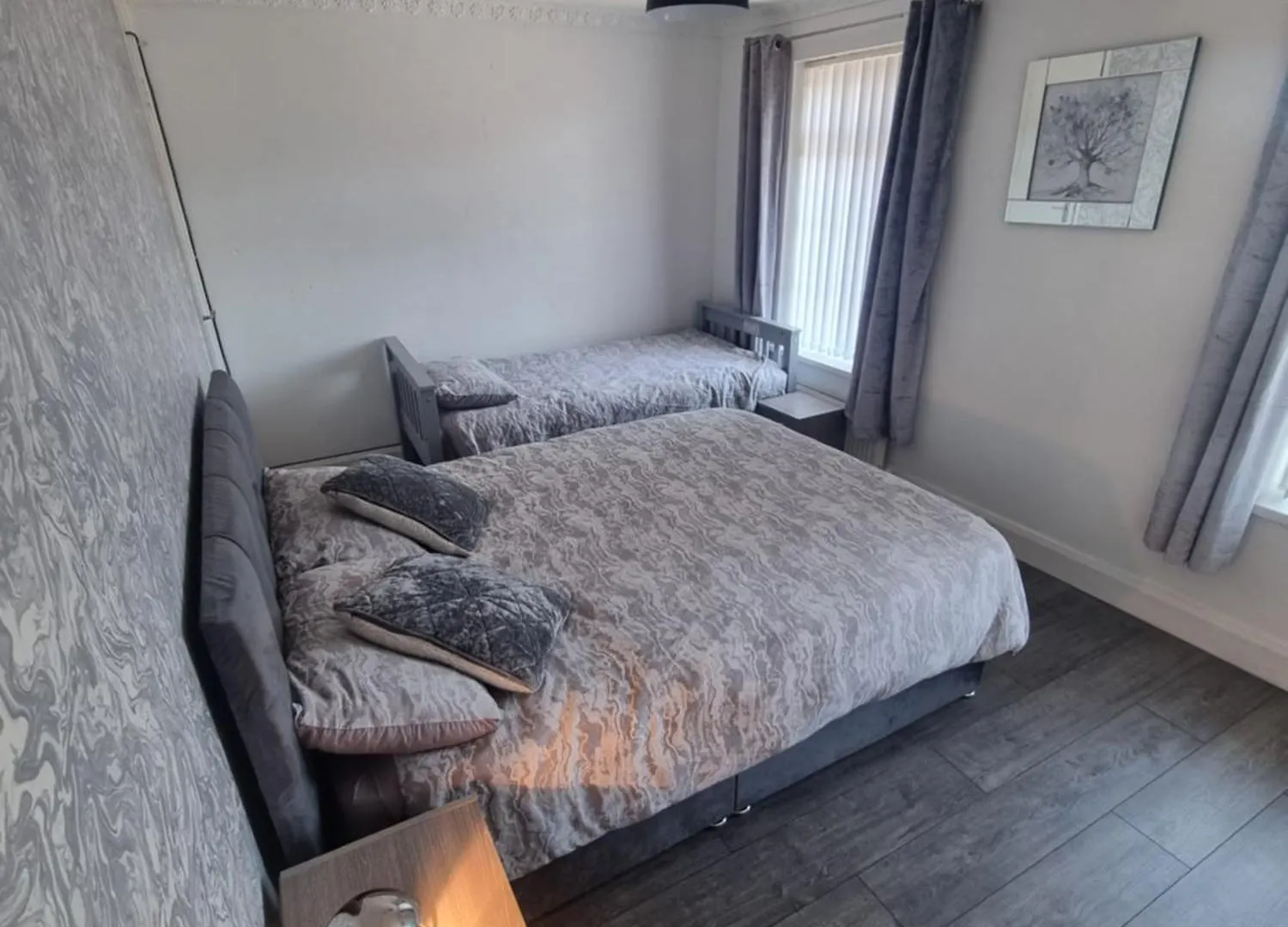 Holiday home Rise At The International Wall Belfast