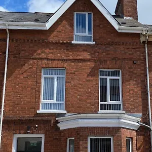  Homestay Roskeen Townhouse