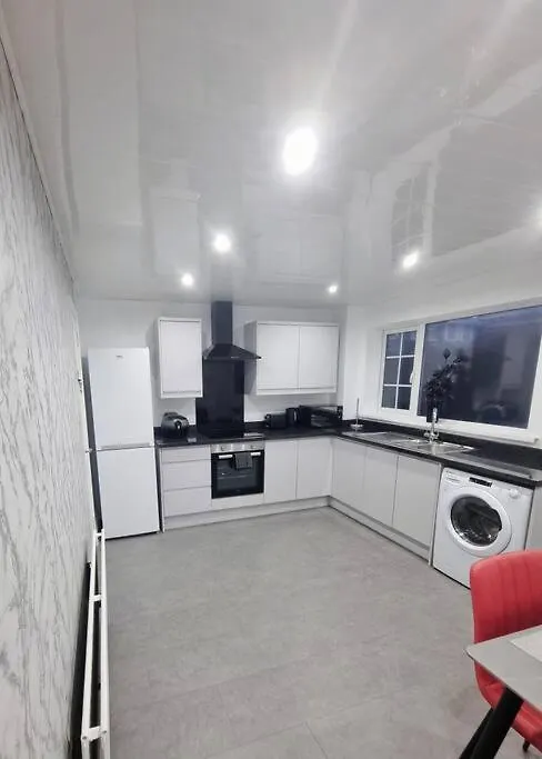 Holiday home Rise At The International Wall Belfast